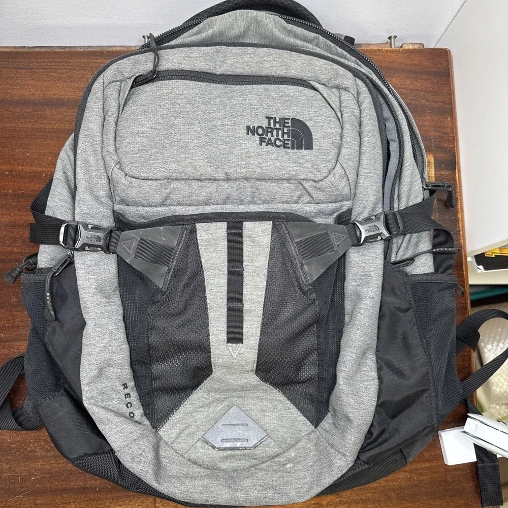 North Face Recon Flex Vent Padded Backpack Gray Black One Size Commuter Hike